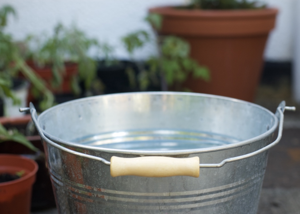 bucket_plant_pots